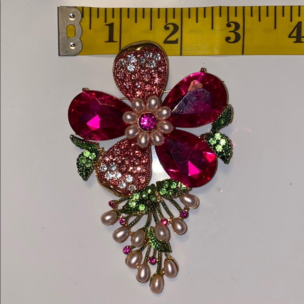 Fashion Jewelry brooch - Picture 8 of 9